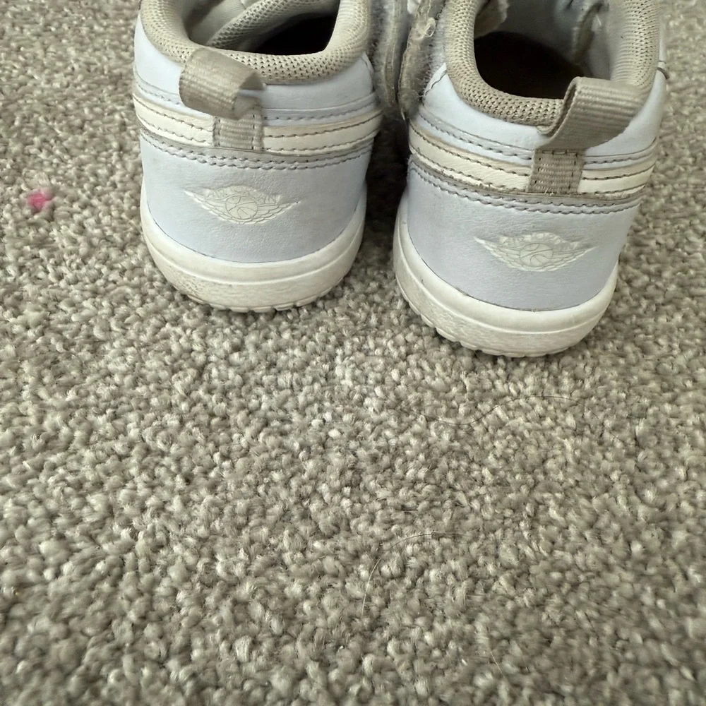 Nike Light Gray and‎ Beige Sneakers